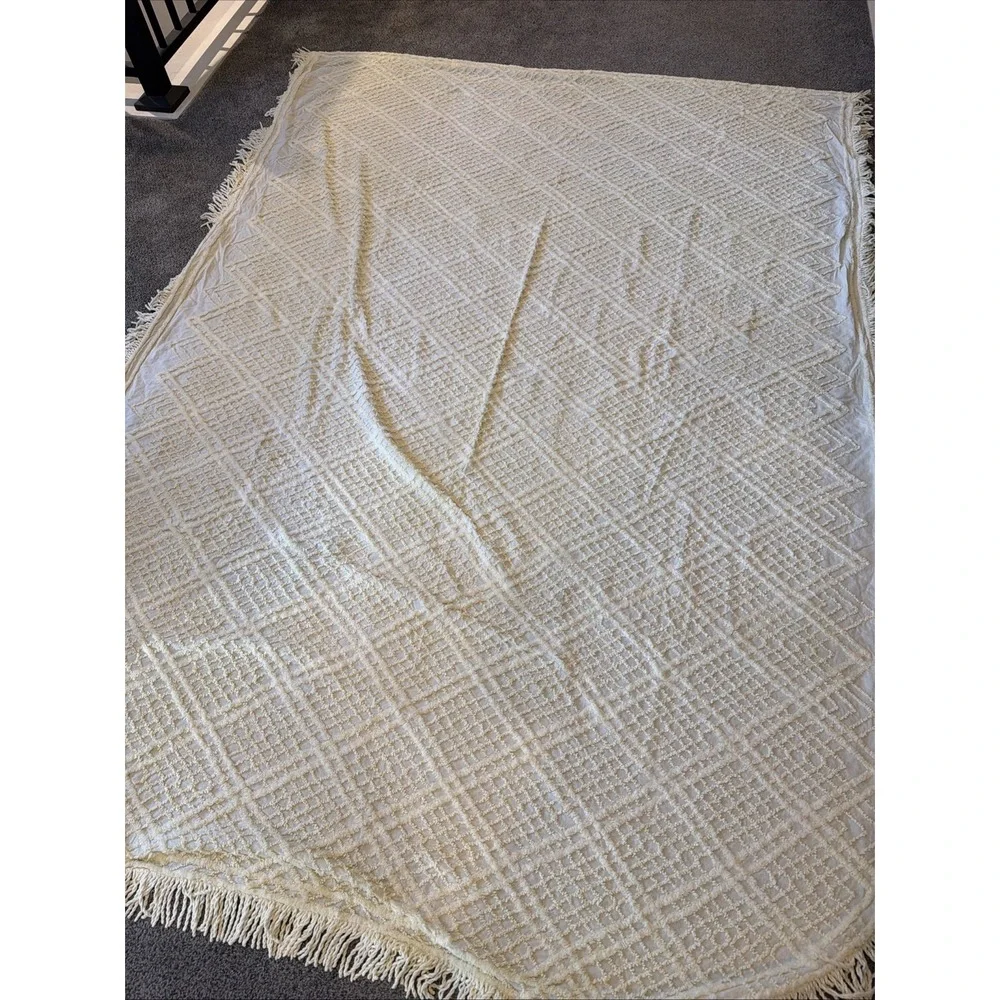 Vtg‎ Cabin Crafts Needletuft Original Chenille Twin Bedspread 80X108 Lt Yellow